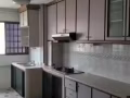 义顺地铁两分钟步行，4房组屋整间出租，高楼角头凉爽，家具电器齐全。
