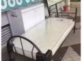 单人床