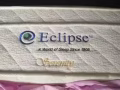 便宜转卖一张king size 床架加 ECLIPSE 牌床褥！