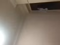 地鐵站附近步行10分鐘左右，樓下有巴士站，女搭房（主人間）4人間，價格250元
