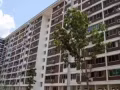Simei MRT四美地铁站步行可到，HDB5房式普通房出。全新空调，包家具家电