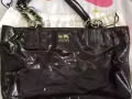 Coach真皮漆皮女包，现便宜转让。