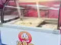 商用冷藏冰櫃兩個，熟食保溫展示櫃兩個，冷藏玻璃展示櫃兩個，小號蒸包櫃一個出售