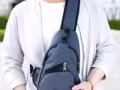 全部清倉特價！！胸包。高品質背包。用品質說話。滿意付款。現特價銷售。