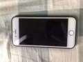 出一个银色iPhone6 16G