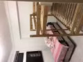 湖畔地鐵站對面女搭房 缺一人