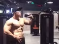 就想簡單的找個女朋友。男勿擾