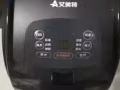 一个艾美特移动制冷风扇  一个普通风扇 便宜了懂行的来。