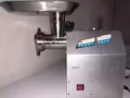 九成新商用絞肉機。