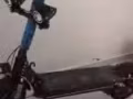找回收滑板车的人