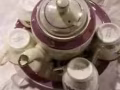 卖一套瓷器茶壶