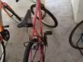 紅色自行車?