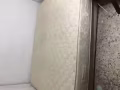 八成新的雙人床