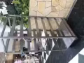 承接不鏽鋼材料的製作和組屋油漆的工作