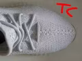 全新Yeezy，有销售单的。
