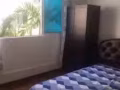 明亮通风主人房