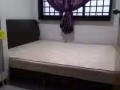 双人床和床垫