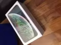 新牵iphone xs max 256gb黑色 