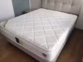 出售双人床垫