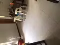 先驱地铁站附近有男搭房3人间，出入自由可以煮电话83094312