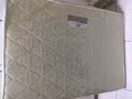 有牌子單人床墊保證80-90%新 