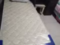港灣附近烏吉寶美女搭房出租: 350