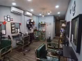 顶出理发店