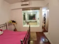 马里是他房间出租