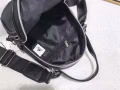 Adidas 斜包包
