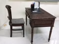 書桌 + 椅子
