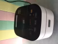 出一个美的智能电饭煲。很新