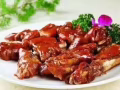 醬豬蹄。 麻辣誘惑久久鴨
