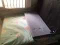 九成新双人床架和床垫