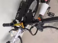 全新锂电电动车带随车工具，因回国忍痛割爱低价出售，车子很漂亮，外观很时尚