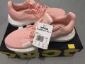 adidas運動鞋兩雙。全新 有發票。新加坡專賣店買的 便宜賣