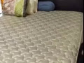 Queen size 雙人床 和 床墊