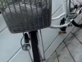白色自行車