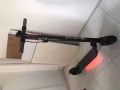 賣滑板車，有牌照的，地點後港