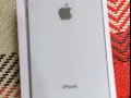 出售一部8plus 64G银色