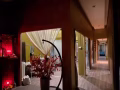 SPA，URA批。面对大马路，实龙岗体育场。1800尺。?装修，屋主