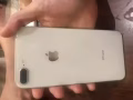 女生自己用的苹果8plus 64gb银色