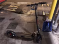 九成新滑板車出售$400