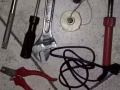 @便宜卖一些居家用的生活小工具！有扳手，老虎钳，玻璃刀，电焊枪，小锯子，锤子等等