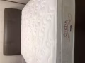 7成新 queen size bed mattresses 床垫（回国清