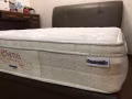 7成新 queen size bed mattresses 床墊（回國清