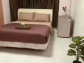 双人床