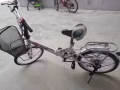 賣一輛自行車五十塊錢，勿落地鐵站附近升松超市自取，微信聯繫不要打電話，非誠勿擾