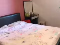 近万国地铁站招一位女室友，整套房子五个人