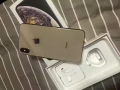 本人有一玫瑰金 iphone xs max 256 gb