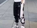 休闲男裤黑白两条